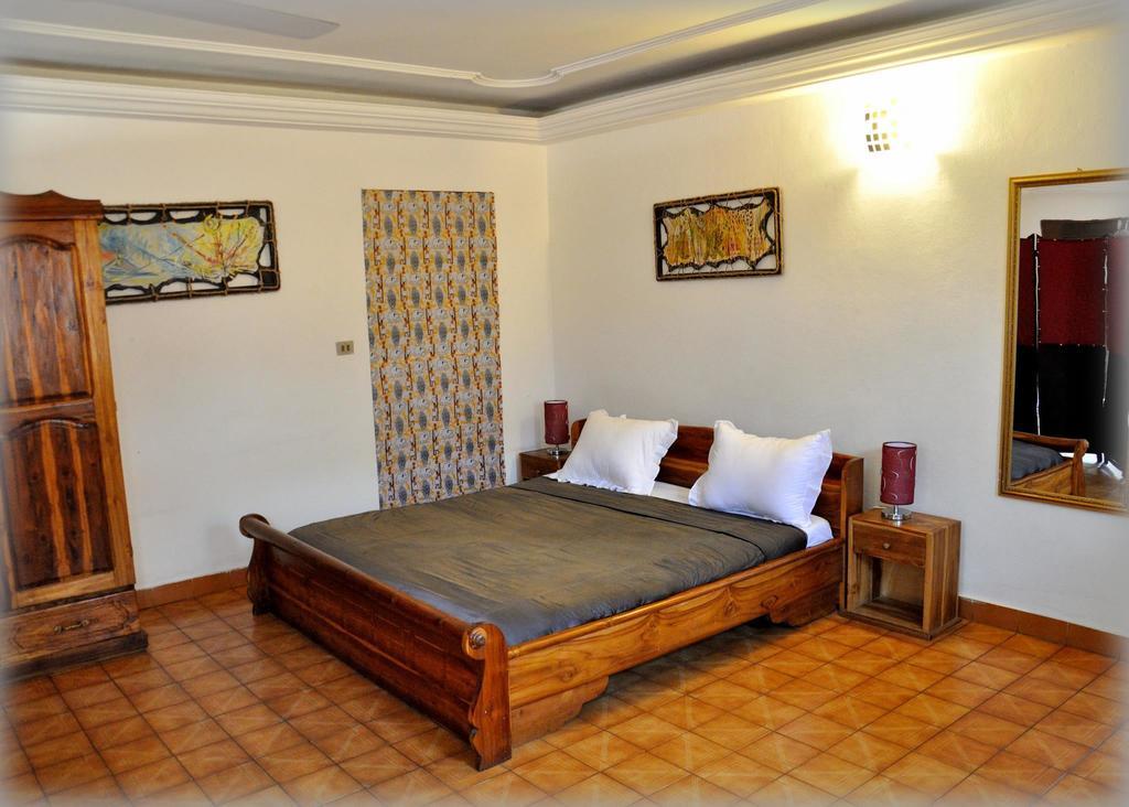 Hotel Aurore Ломе Экстерьер фото